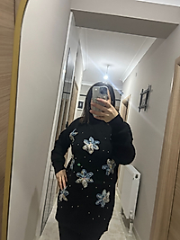 Çiçek Desenli Kazak